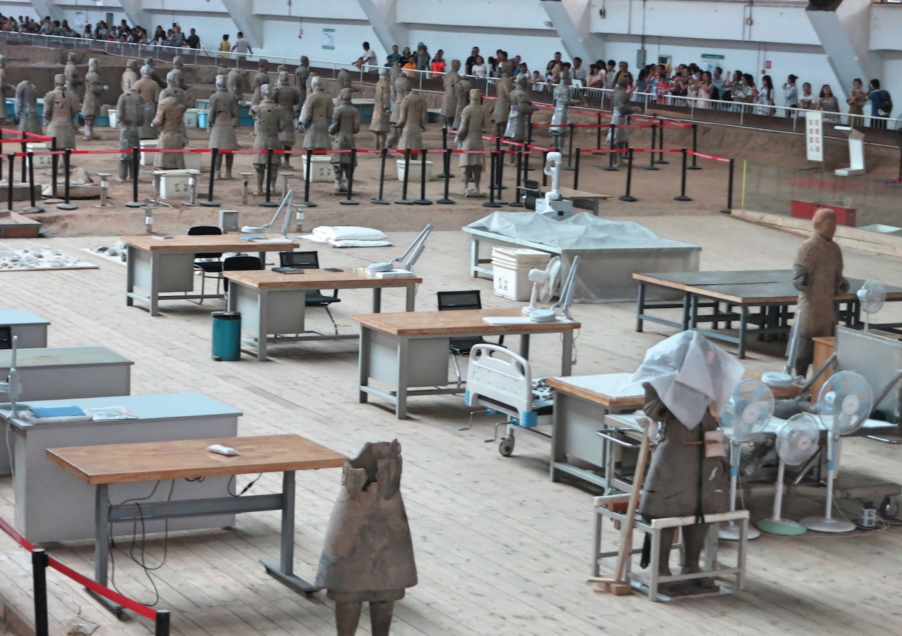 Taller donde las figuras son restauradas
