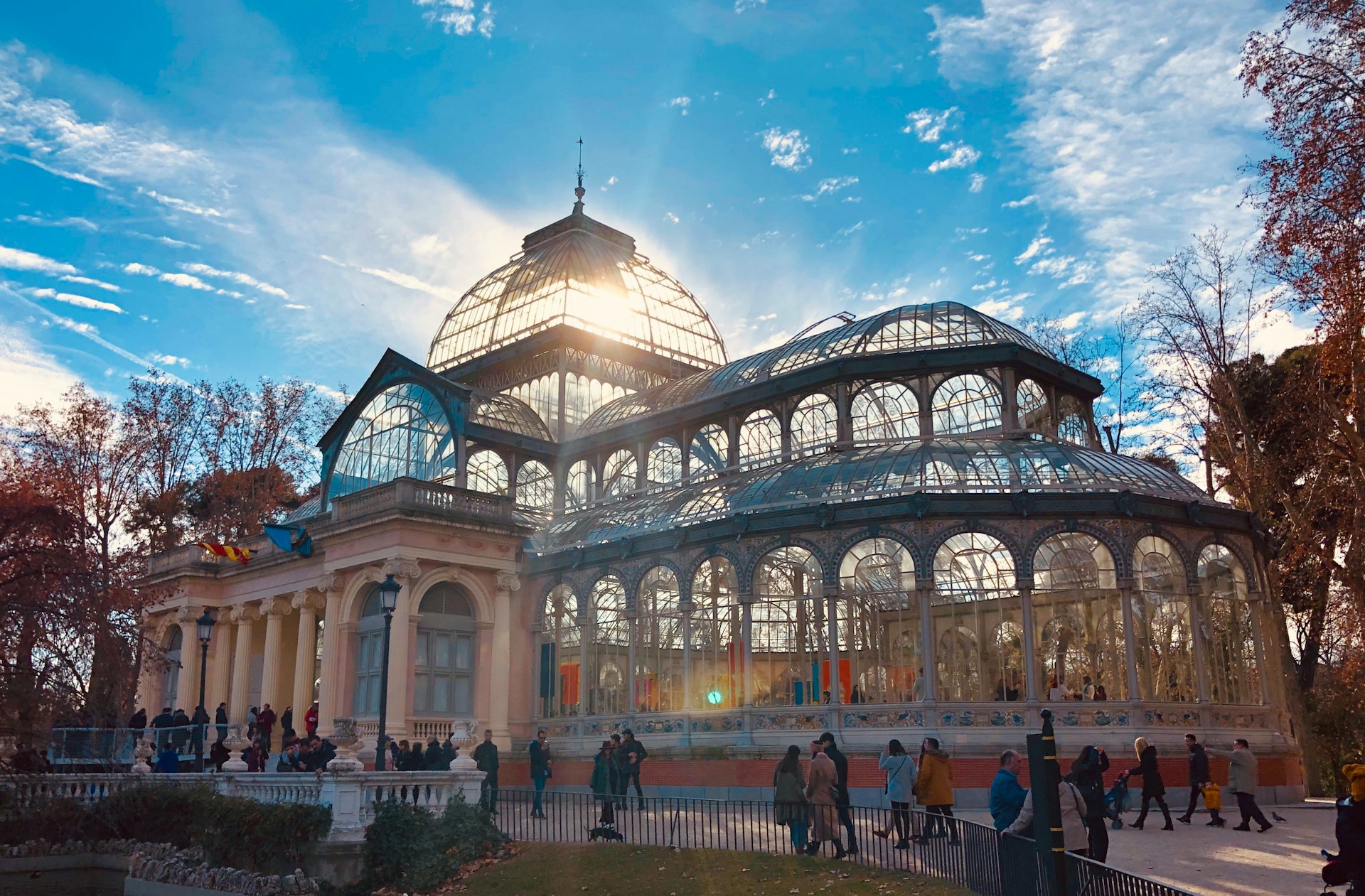 palacio-de-cristal-madrid-en-un-día palacio-de-cristal-madrid-en-un-día