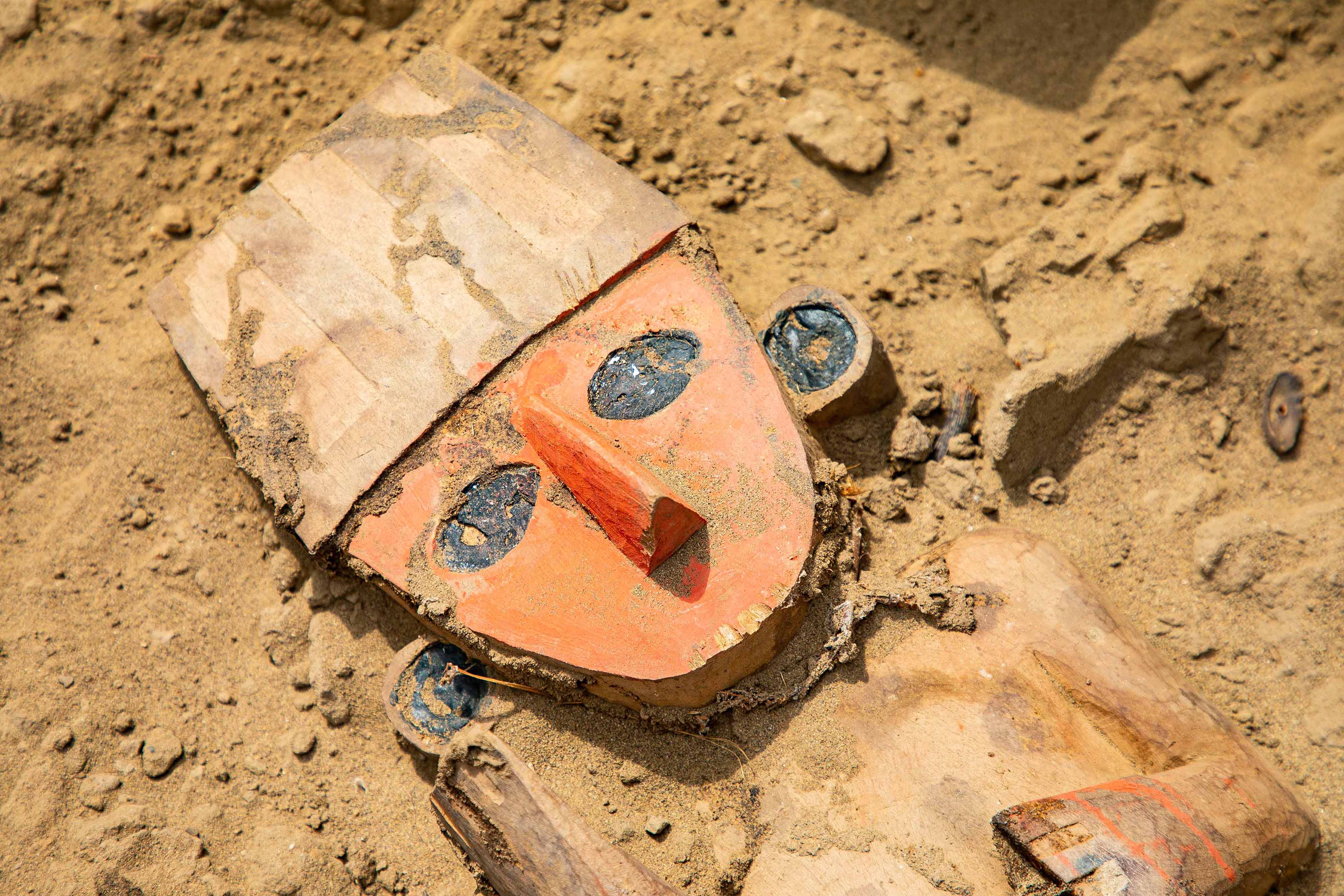 figura-de-madera-chan-chan-perú