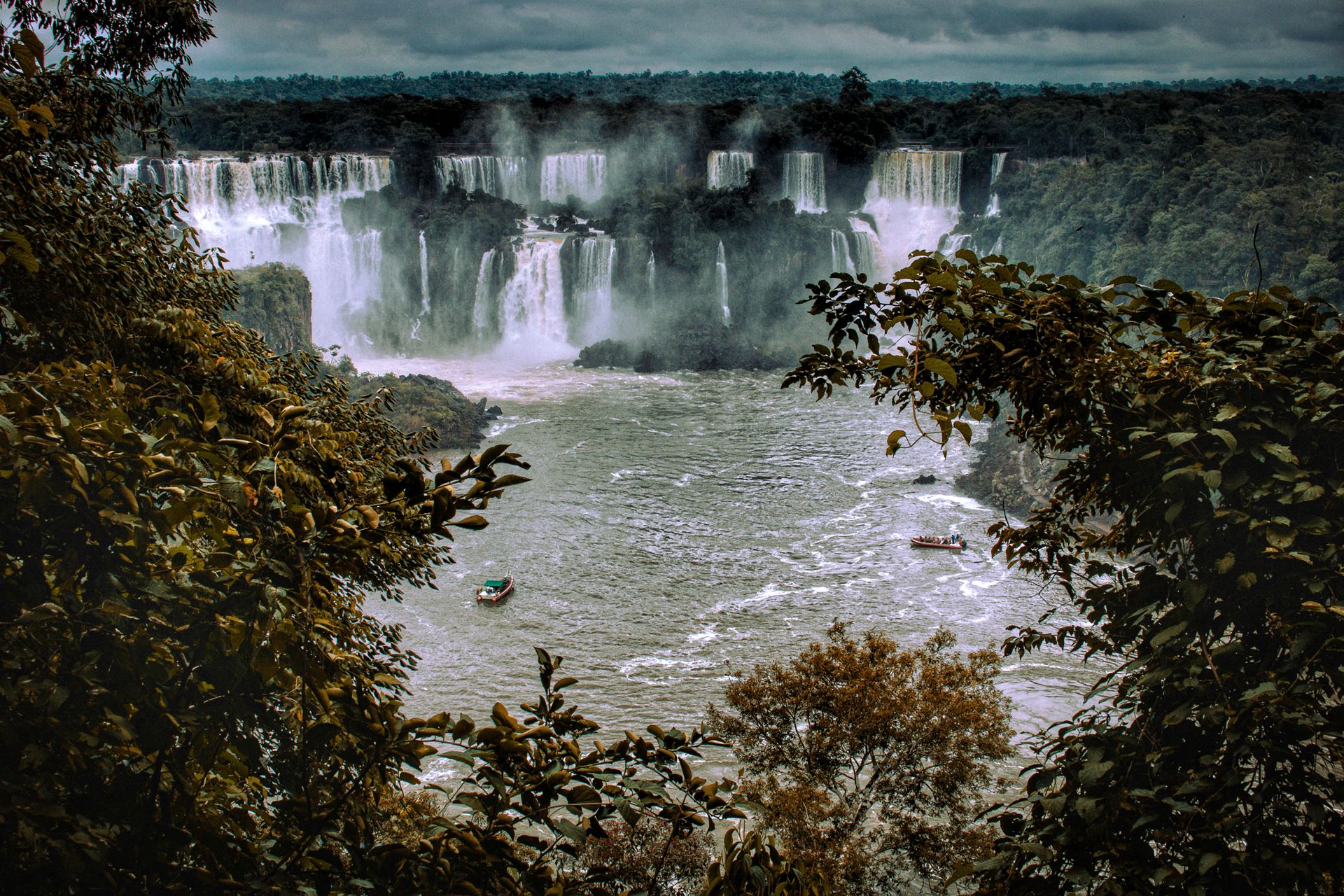 cataratas-del-iguazu-argentina-brasil. cataratas-del-iguazu-argentina-brasil.