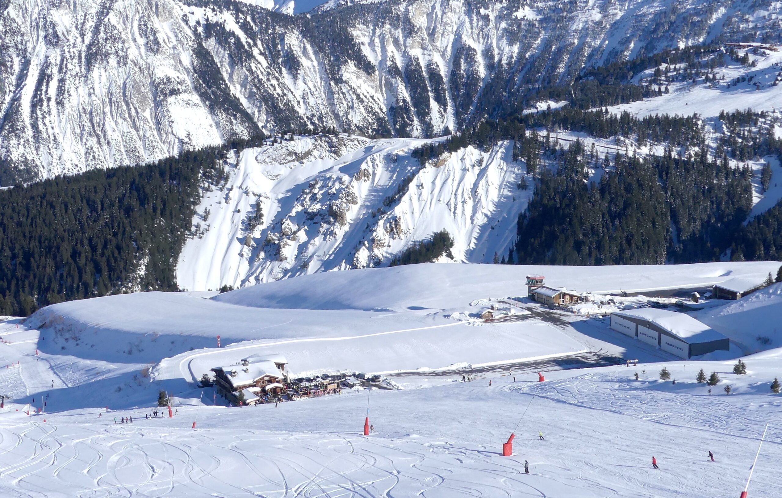 Aeropuerto de Courchevel (Alpes franceses)